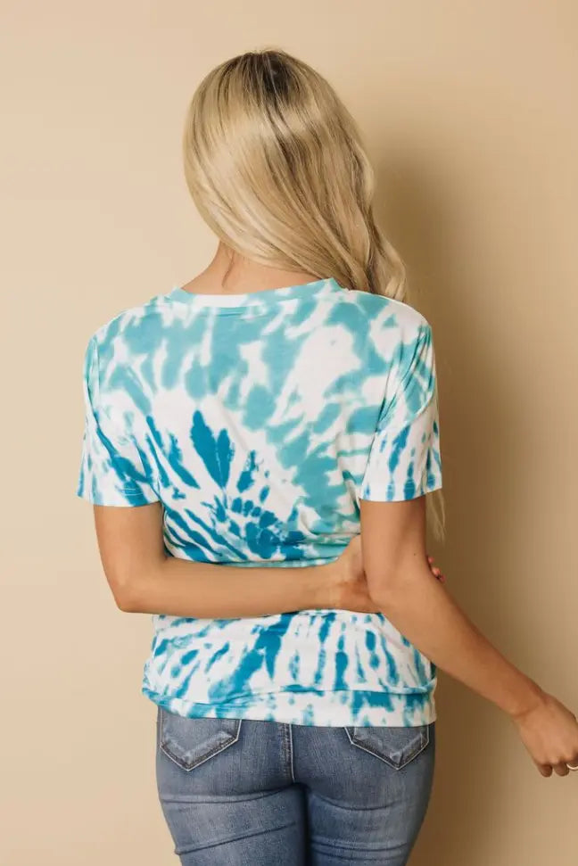 World Tour Tie-Dye Tee Stay Warm in Style